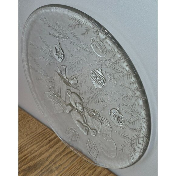 Oval Christmas Glass Platter with Teddy Bear & Gifts Design 13" - Picture 4 of 6